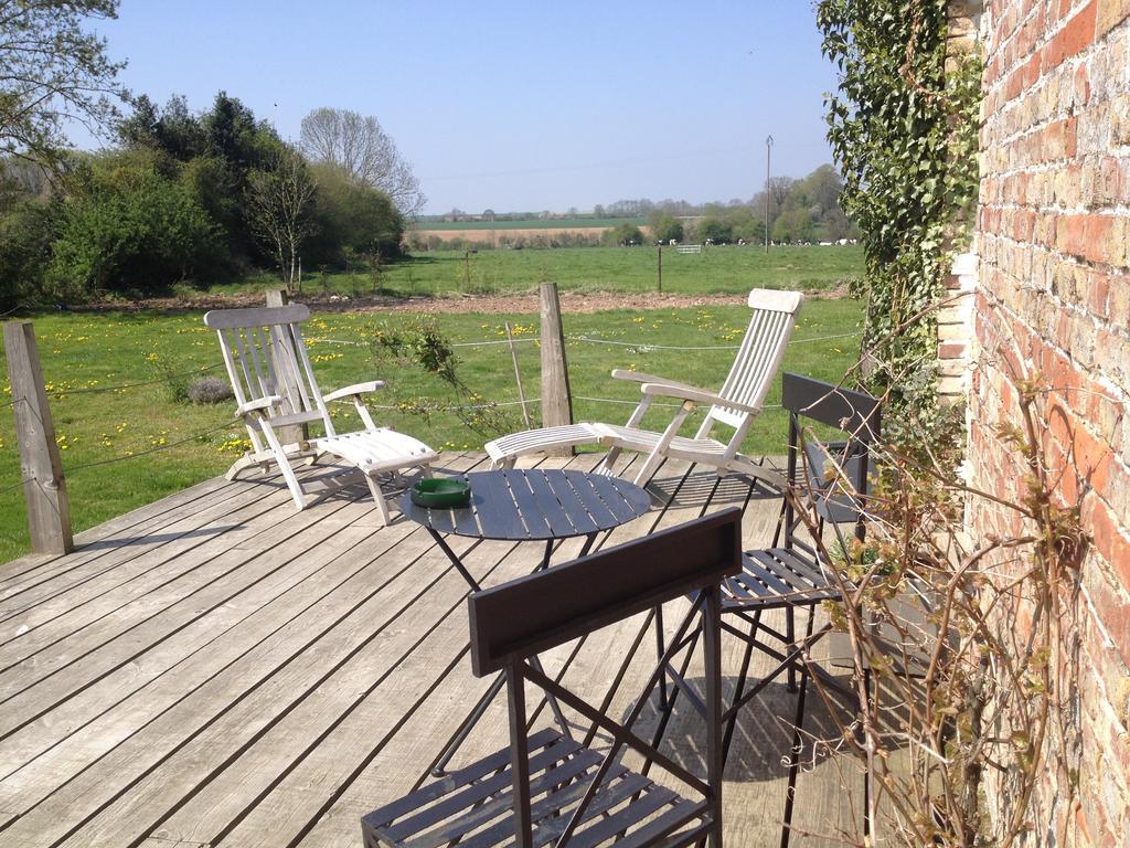 B&B - Entre Terre Et Mer Frettecuisse Exterior photo