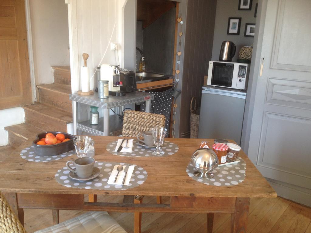 B&B - Entre Terre Et Mer Frettecuisse Exterior photo
